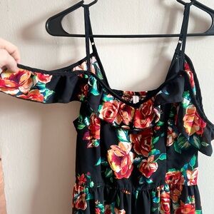 Multicolor Floral Dress w Pockets